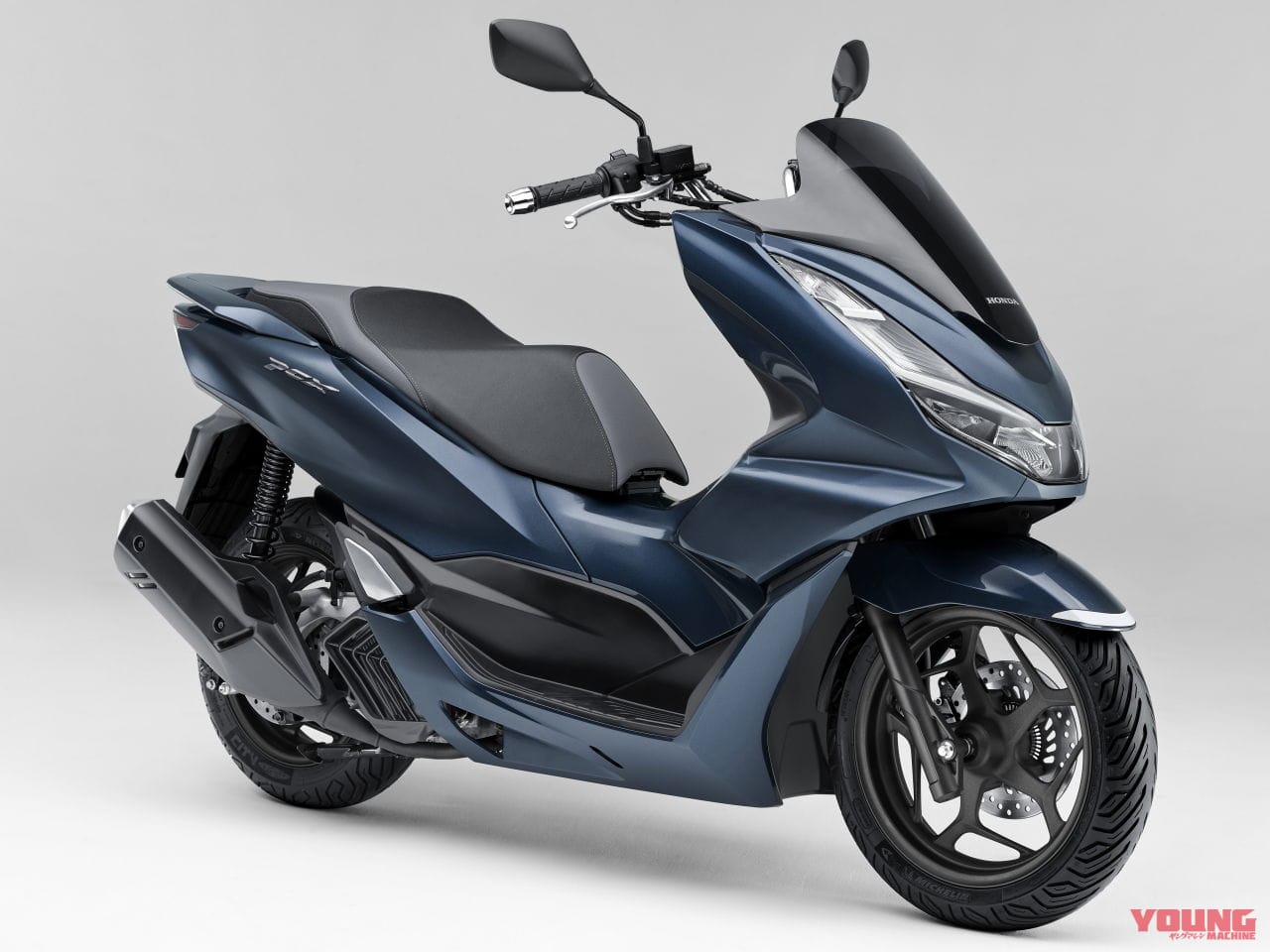 HONDA PCX|定番125ccスクーター! ホンダ「PCX」歴代モデル図鑑【2022年モデル:シックな新色追加】