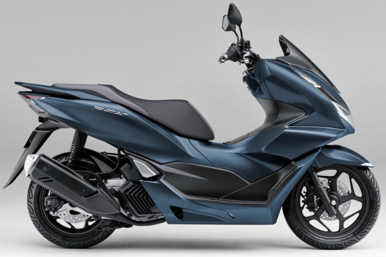 HONDA PCX|定番125ccスクーター! ホンダ「PCX」歴代モデル図鑑【2022年モデル:シックな新色追加】