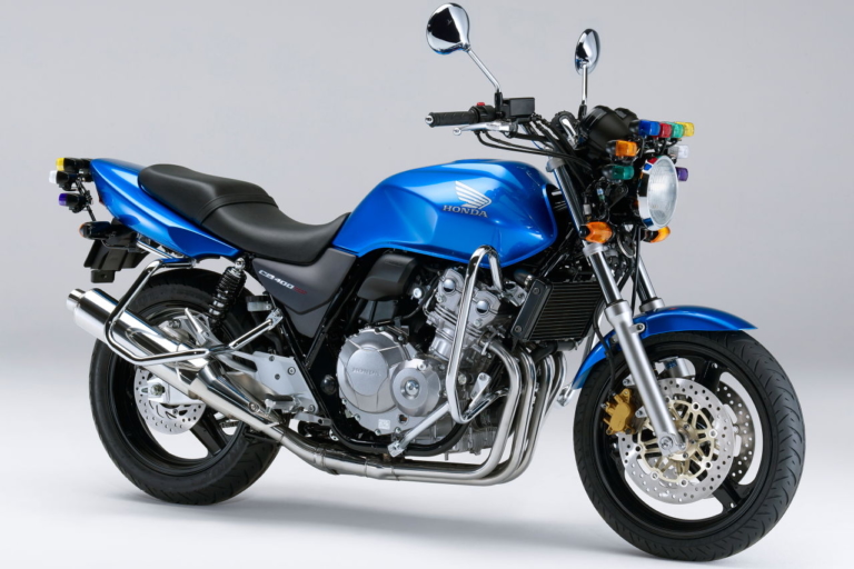 CB400 SUPER FOUR(教習車仕様)|新型はNC750Xベース! ホンダが大型二輪教習車「NC750L(MT仕様/AT仕様)」を発表