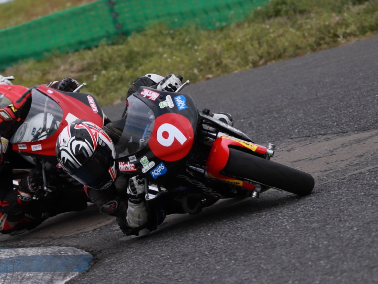 56RACING|56RACINGの若武者たちが躍動! 小田喜阿門は全日本ロードの前哨戦に手応え