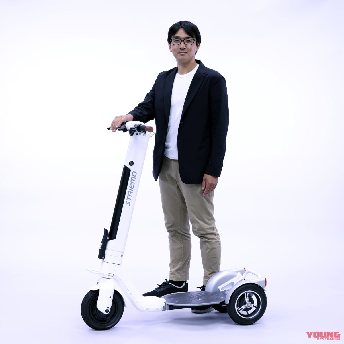 ホンダ発ベンチャー企業のハイテク三輪 ストリーモ 登場 今までの電動キックボードとはレベルが違う Webヤングマシン 新車バイクニュース ホンダ発ベンチャー企業のハイテク三輪 ストリーモ 登場 今までの電動キックボードとはレベルが違う Webヤングマシン 新車バイクニュース