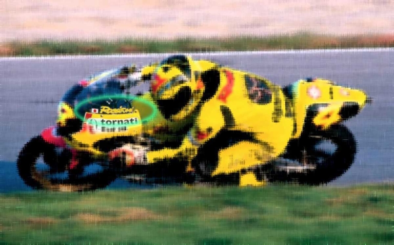 バレンティーノ・ロッシ|オール・ヒズ・レース|え、これがバレンティーノ・ロッシ? フォトブック「オール・ヒズ・レース」はグランプリ全レース収録だけじゃない!【チラ見せ】