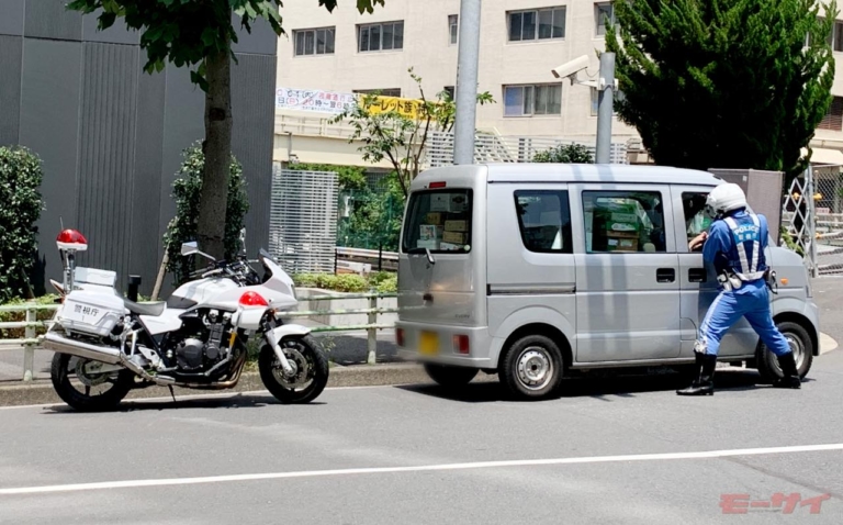 [元警察官が解説] 制限速度1km/hオーバーでも捕まるのか? “検挙”と“指導／警告”の微妙な境目