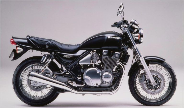 KAWASAKI ZEPHYR1100RS|国産名車「カワサキ ゼファー1100」再見【ネイキッド市場を牽引した空冷マルチ】