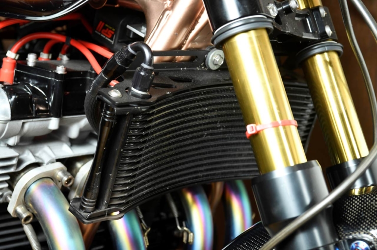 KAWASAKI ZEPHYR1100|国産名車・カワサキ ゼファー1100完調メンテナンス【基本的にはかなり丈夫】