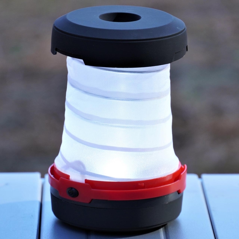 ワークマン EMLED コンパクトランタンライト折畳乾電池式|ワークマンで全部揃う! キャンプ用ライト/ランタンの選び方