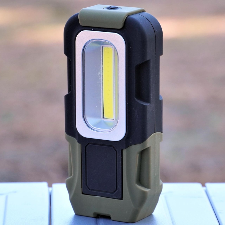 ワークマン LEDコンパクトライト乾電池式|ワークマンで全部揃う! キャンプ用ライト/ランタンの選び方