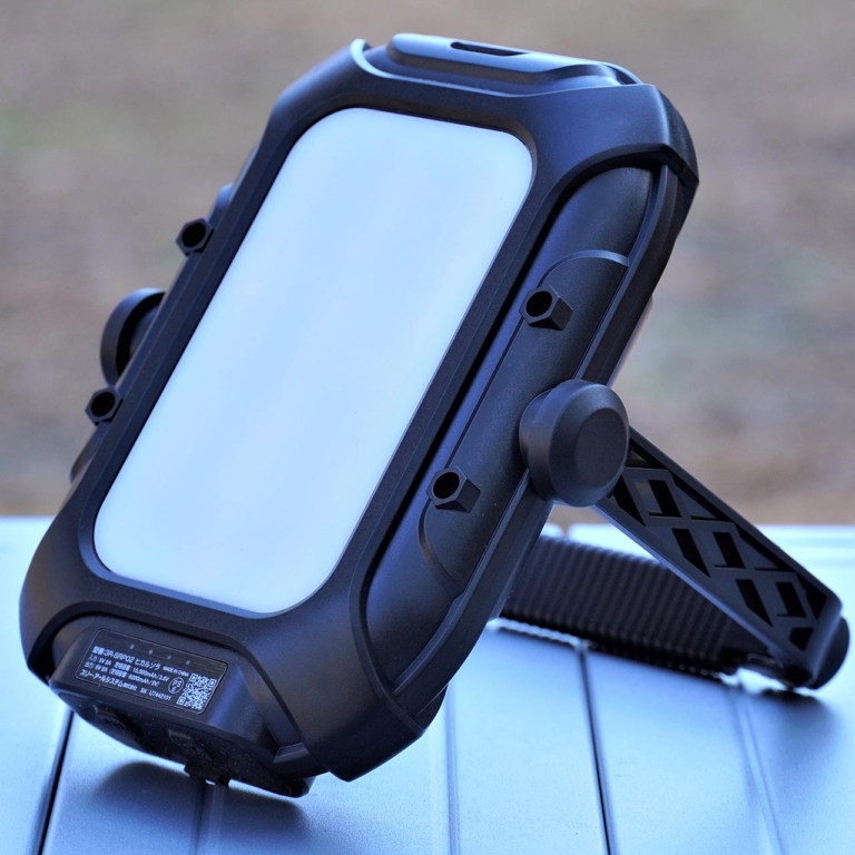 ワークマン ASSIKE ヒカルソラランタン×モバイルバッテリー充電式|ワークマンで全部揃う! キャンプ用ライト/ランタンの選び方