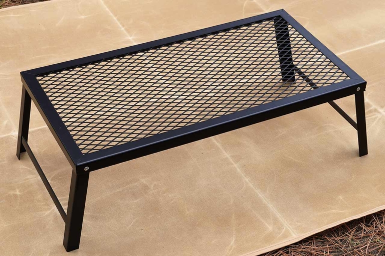 ワークマン アウトドア焚き火テーブル|【ワークマン キャンプ用品】癒し効果絶大、焚き火に挑戦してみよう!