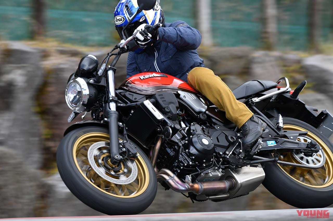 刻め、風のツインビート!【カワサキZ650RS】丸山浩の試乗インプレッション