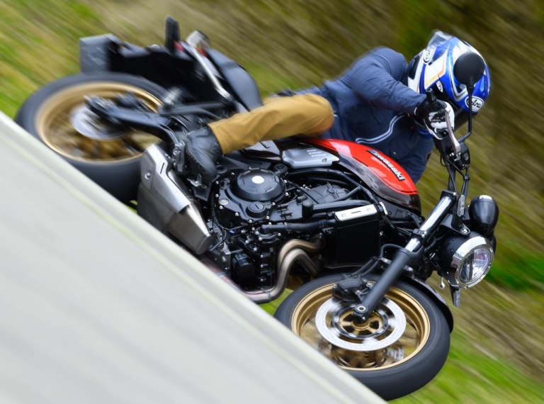 KAWASAKI Z650RS|刻め、風のツインビート!【カワサキZ650RS】丸山浩の試乗インプレッション