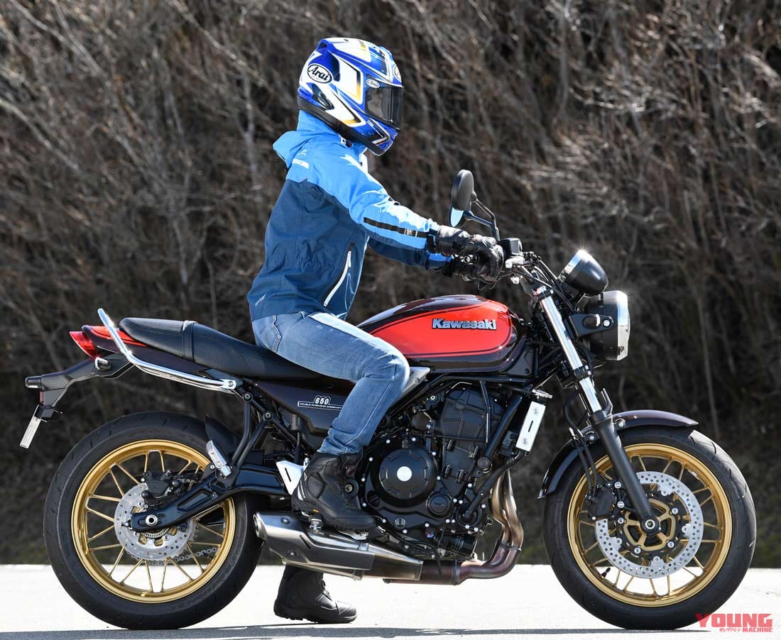 |カワサキZ650RS 女子力チェック試乗インプレッション【余力が残る分コンパクトに取り回せる】