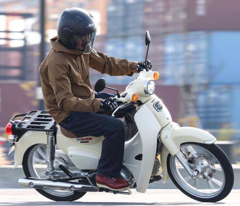 HONDA Super Cub 110|ホンダ新生スーパーカブ110! 従来車オーナーが”カブらしさ=カブみ”を比較検証だっ!!【新旧試乗インプレッション】