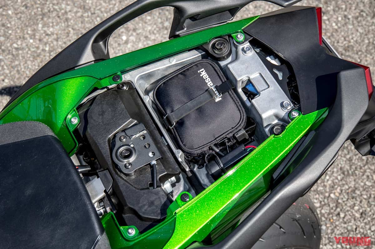 |最先端技術の塊! カワサキ ニンジャH2 SX SEディテール解説【最新電脳/IMU/スーパーチャージャーetc.】