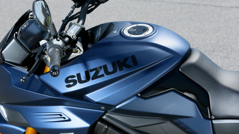 ‘22 スズキ カタナ|燃料タンク|スズキ’22カタナ試乗インプレッション【電子制御の進化でさらに走りが上質に】