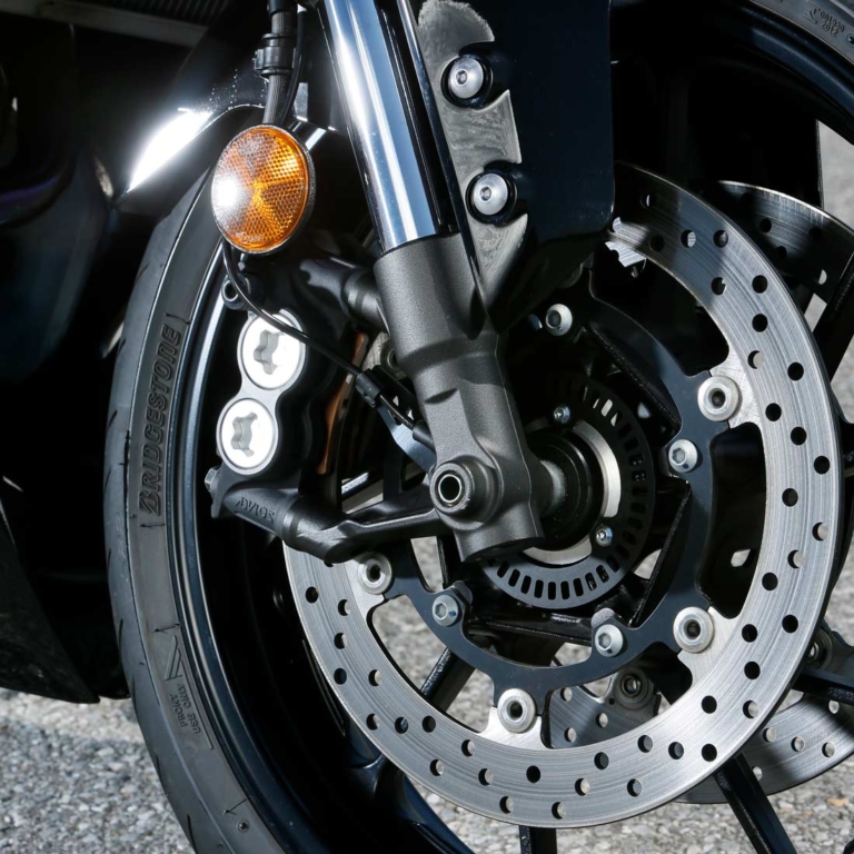 ヤマハ YZF-R7|フロント|ヤマハ YZF-R7 試乗インプレッション【スーパースポーツの敷居を下げた革命児】