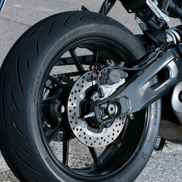 ヤマハ YZF-R7|リヤ|ヤマハ YZF-R7 試乗インプレッション【スーパースポーツの敷居を下げた革命児】