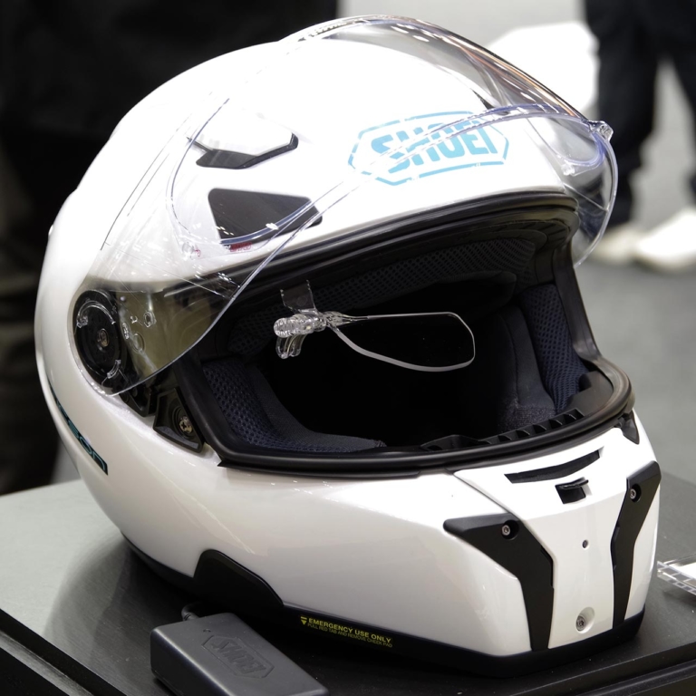 SHOEI オプティクソン|ついに”スカウター”実現だ!〈SHOEI オプティクソン〉【視界に情報が浮かぶ近未来ヘルメット】