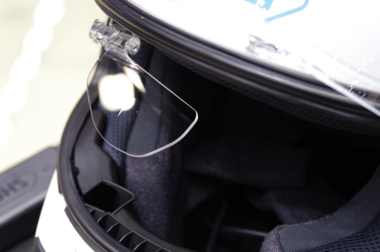 SHOEI オプティクソン|HUD|ついに”スカウター”実現だ!〈SHOEI オプティクソン〉【視界に情報が浮かぶ近未来ヘルメット】