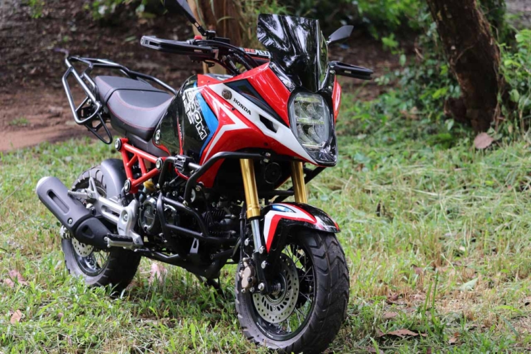 GROM ADVENTURE GANESHA by Note|鳥山明かV型8気筒レーサーか?! モンキー125のカスタム車「レーサーレプリカ・ガネーシャ」がイカス!