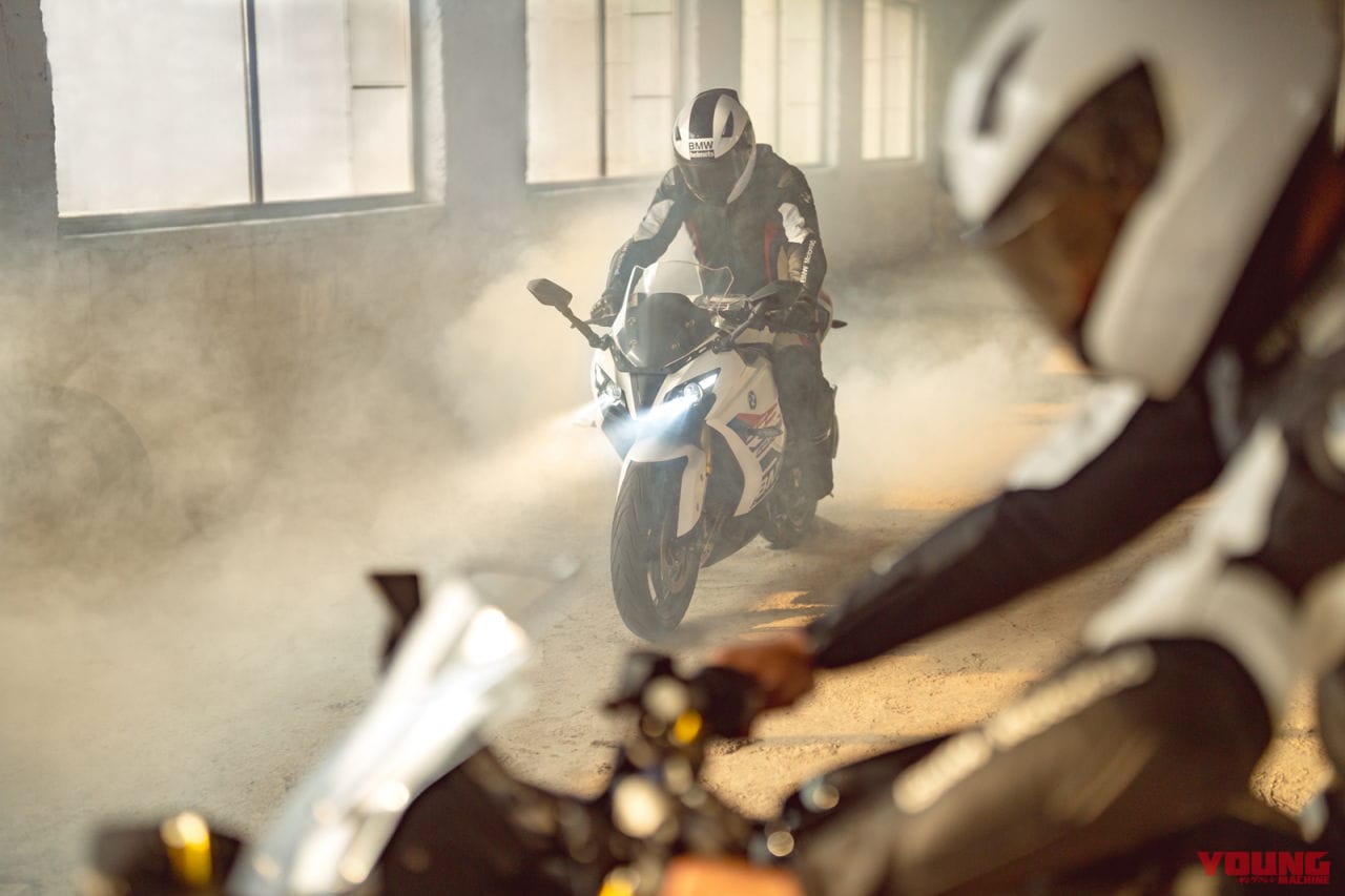 BMW G310RR|BMWから新型車「G310RR」登場! 後方排気のスーパースポーツはG310シリーズの第3弾【海外】