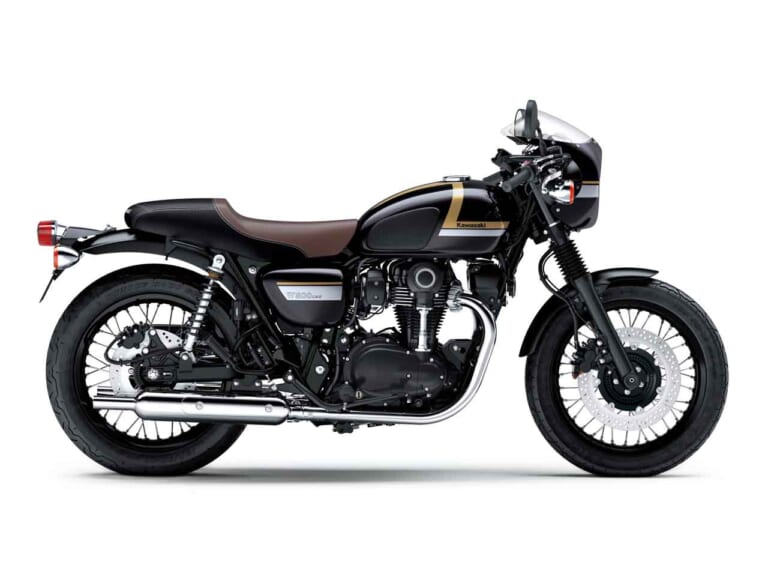 W800カフェ|右真横|カワサキW800シリーズ/メグロK3 今や国産唯一の空冷ビッグバイクは“癒やし力”も国産随一! 〈YM的新車バイクざっくり解説〉