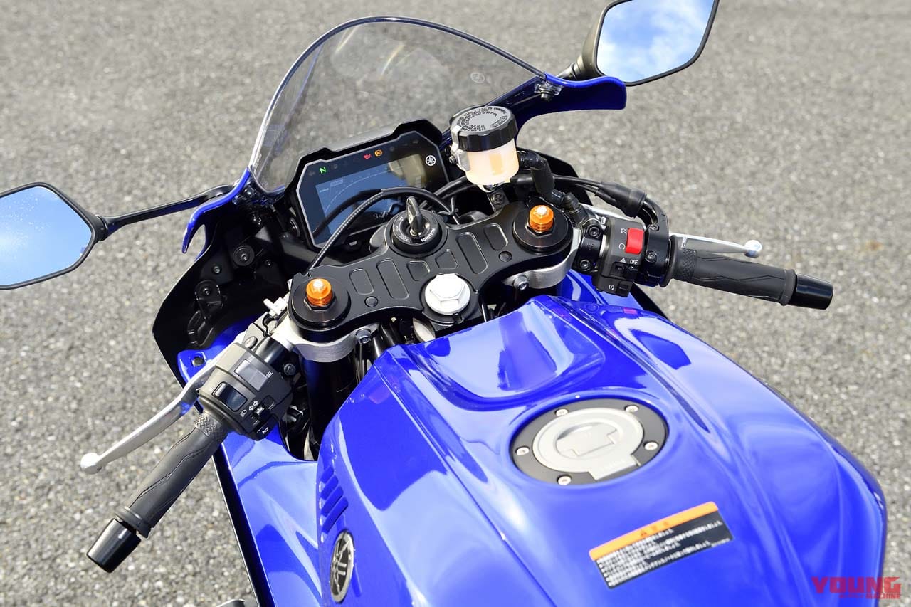 YZF-R7|ハンドルまわり|ヤマハYZF-R7 その本音は「元レプリカ乗りホイホイ」だ!? 〈YM的新車バイクざっくり解説〉