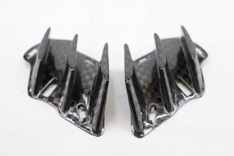 エーテック|CBR1000RR-R|サイドウイング|エーテックのカーボンパーツ”BLACK DIAMOND” より、一挙に3機種用がリリース