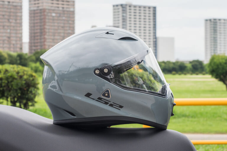 ヘルメット|LS2|ストリートファイター|2022年8月発売のLS2 新作ヘルメットを試用インプレ! 見ためはターミネーター仕様 製品名は「ストリートファイター」です