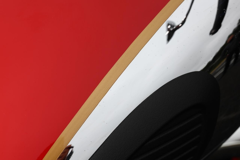 ロイヤルエンフィールド クラシック350|燃料タンク|ロイヤルエンフィールド クラシック350 ディテール解説【最新技術が生み出す、クラシックの香り】