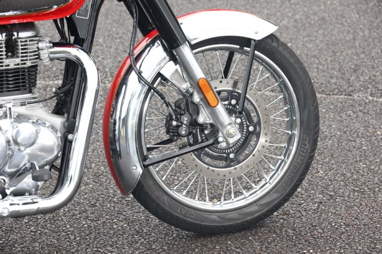 ロイヤルエンフィールド クラシック350|足まわり|ロイヤルエンフィールド クラシック350 ディテール解説【最新技術が生み出す、クラシックの香り】