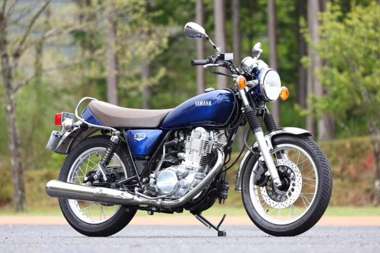 YAMAHA SR400 Final Edition|今、旬な中型クラスのネオクラ3台を乗り比べてみた!〈クラシック350/SR400/GB350〉