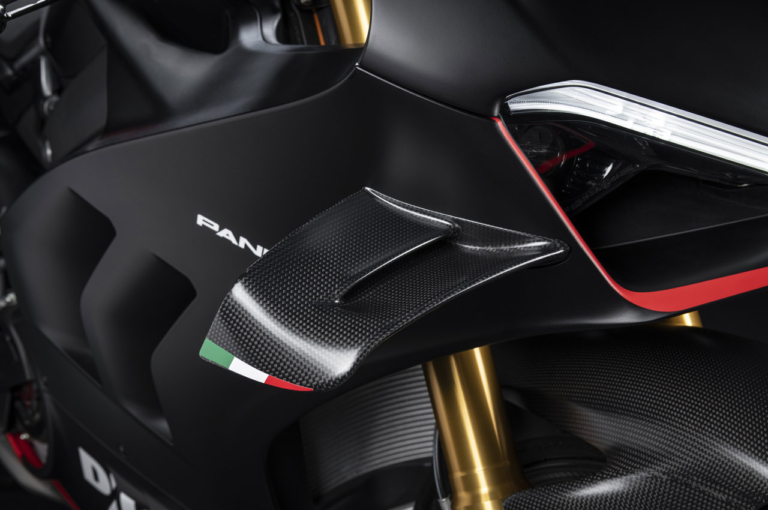 ドゥカティ パニガーレV4SP2｜ドゥカティ パニガーレV4シリーズ [新型バイクカタログ]：ドゥカの駿馬はツバサを授かった電脳サラブレッド