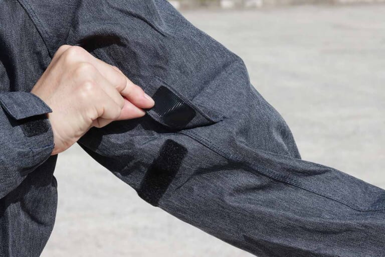 ワークマン BR002/A イージス3レイヤー透湿レインスーツBIKERS|袖|ライダー向け! ワークマン’22レインアイテム5選【防水&透湿性の高さが自慢】