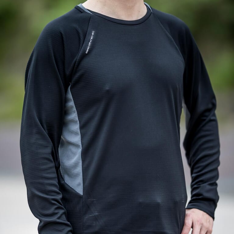 ワークマン 1452 フィールドコアZERO DRY®NEO遮熱-5℃トレッキング長袖Tシャツ|真夏のツーリングが快適に! ワークマンの高機能アンダーウェアほか7選