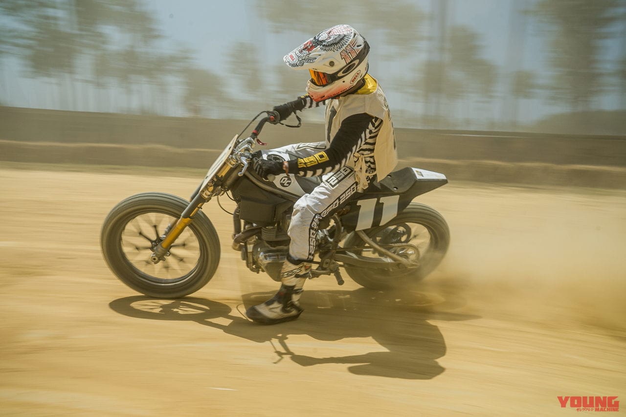 Royal Enfield Twins FT|南仏の大イベント「ホイールス&ウェーブス」で見つけたカスタムマシン 厳選10車!