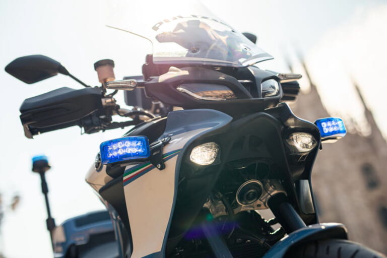 YAMAHA TRACER 9 STATE POLICE EDITION|警察仕様のトレーサー9誕生! イタリアの国家憲兵ともパートナーシップを締結