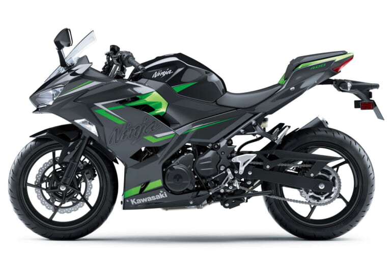 KAWASAKI Ninja 400|中古相場もわかる! カワサキ「ニンジャ400」歴代モデル図鑑【2023モデル:白はエヴァ風!?】