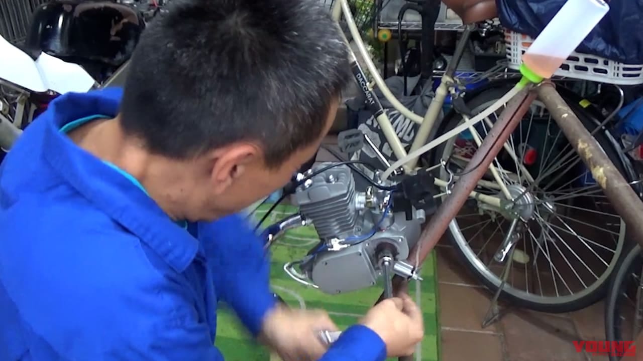 モペット用エンジン単体始動テスト|クランク回す|Amazonで買った中国製の自転車用エンジン、本当に動くのか? 始動テストしてみた〈自作モペット製作記 #3〉