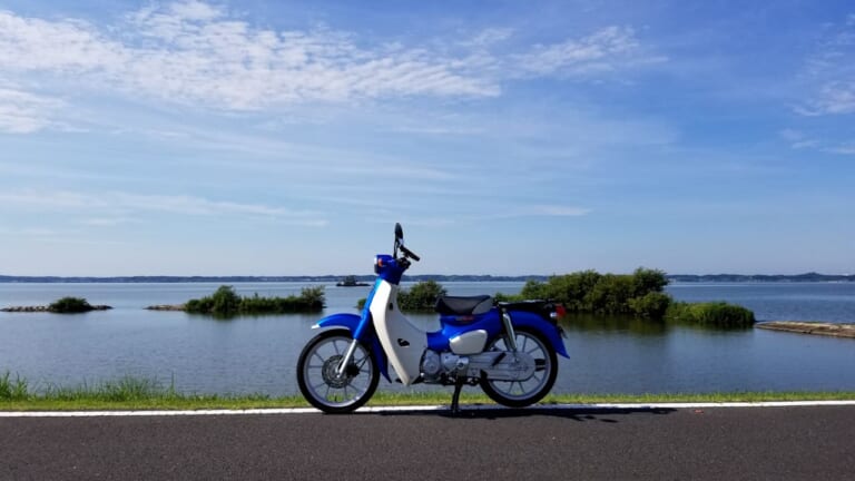 スーパーカブ110燃費アタック|湖面|低燃費にもほどがある! ホンダ スーパーカブ110でリッター96.5kmを達成!?【無改造&フルノーマル】