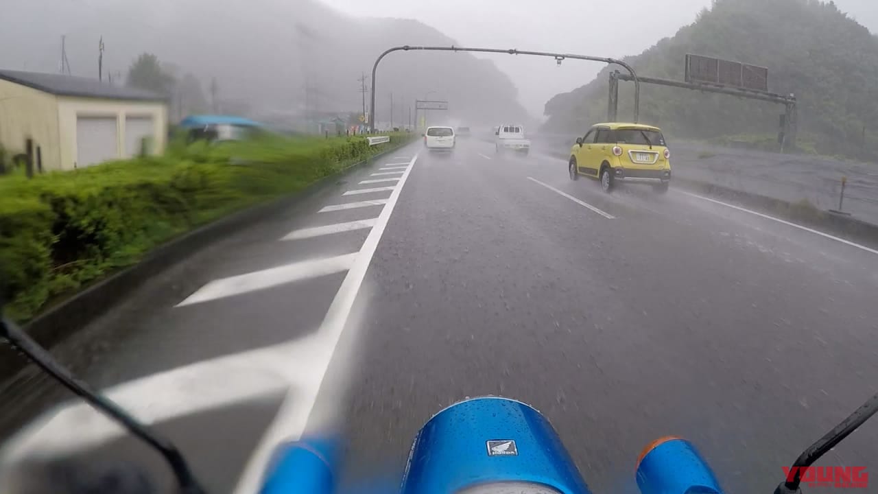 スーパーカブ110航続距離テスト|ゲリラ豪雨|さすがのスーパーカブ、ホンダ公表の燃費を突破!? スーパーカブ110 航続距離実測ガチ検証【東京→浜名湖】