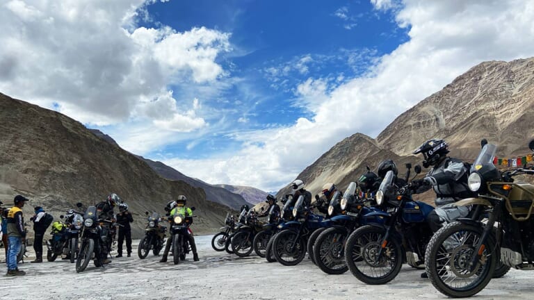 【いざ、インドへ！ 標高5000 mを走破する旅に参加】バイクでヒマラヤを登る！Vol.1「モト・ヒマラヤ2022 Day1〜4」（53ページ目）