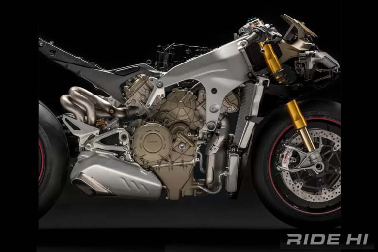 フレームレスで細身と軽さを追うDUCATI！（53ページ目）