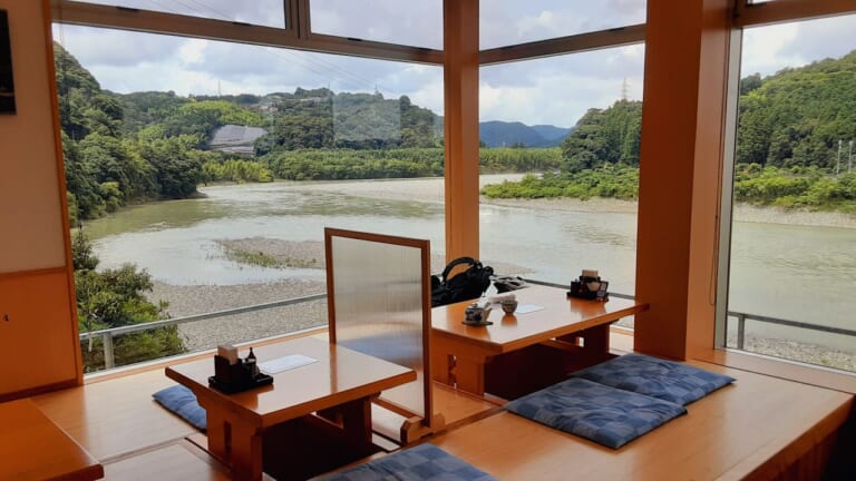 スーパーカブ110航続距離テスト|納涼亭|さすがのスーパーカブ、ホンダ公表の燃費を突破!? スーパーカブ110 航続距離実測ガチ検証【東京→浜名湖】