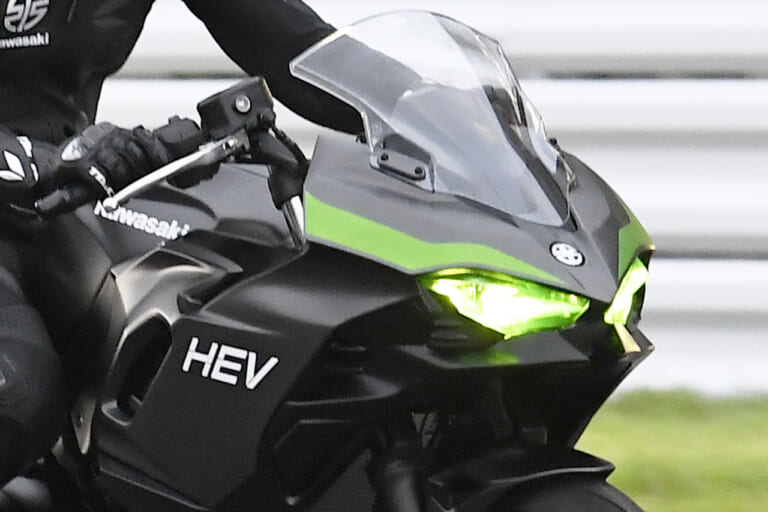 カワサキ|ハイブリッド|ヘッドライト|【速報】カワサキ、ハイブリッドバイクの走行シーンを鈴鹿8耐で生公開!