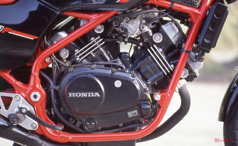 ホンダ VT250F、1982年当時「レッドゾーン1万2500回転、リッター140馬力」が与えた衝撃（6ページ目）