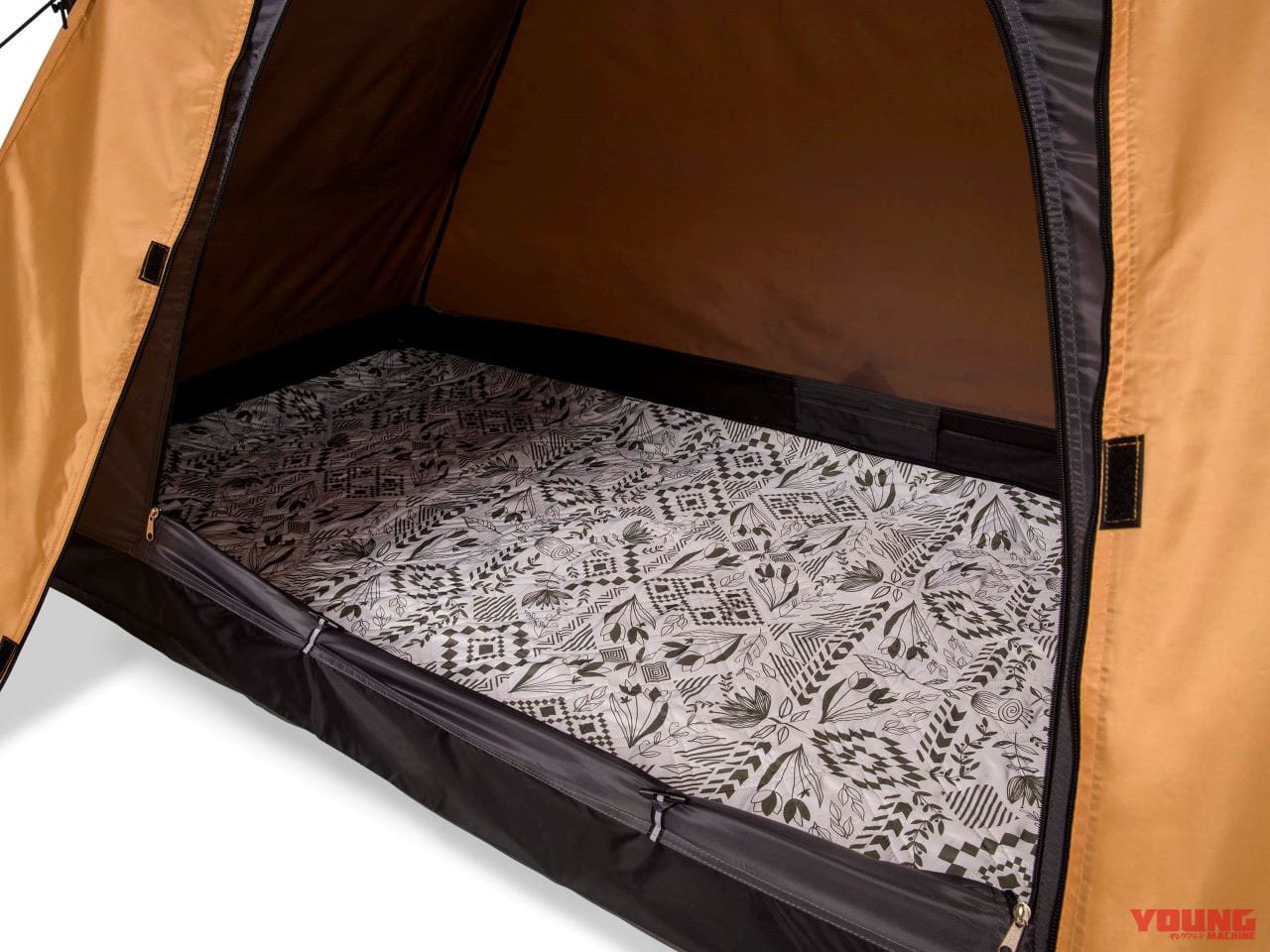 フィールドコア 撥水断熱アルミフィールドシート|2022 ワークマンの新作「キャンプ・ツーリング向け」ギア9選【速報】