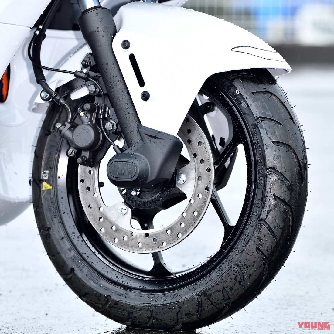 |ヤマハ、実証実験用の電動スクーター投入!! E01試乗インプレッション【異次元の上質な走行感にEVの未来を見た】