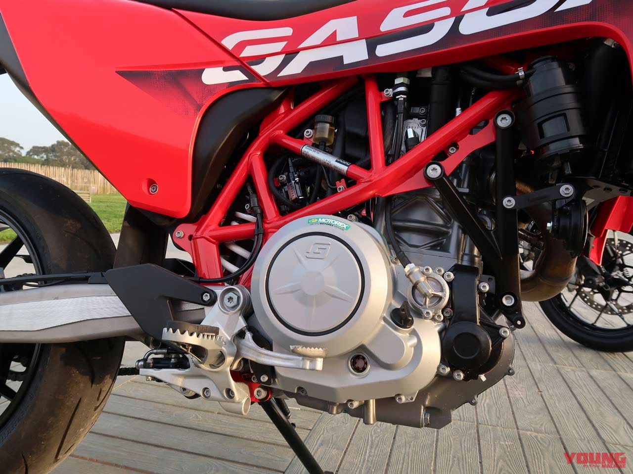 |新生ガスガス、初のストリートモデル登場! SM700 試乗インプレッション