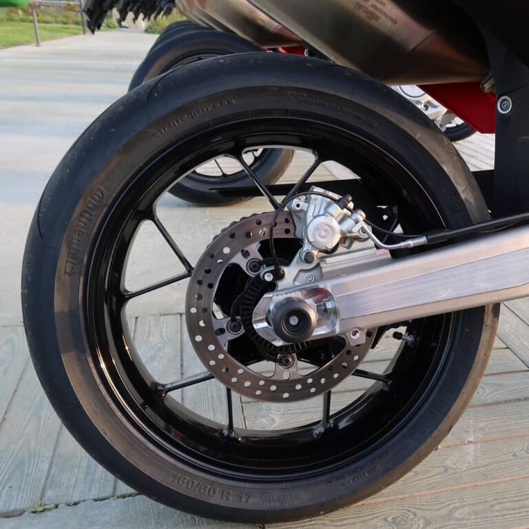 ガスガス SM700|リヤまわり|新生ガスガス、初のストリートモデル登場! SM700 試乗インプレッション